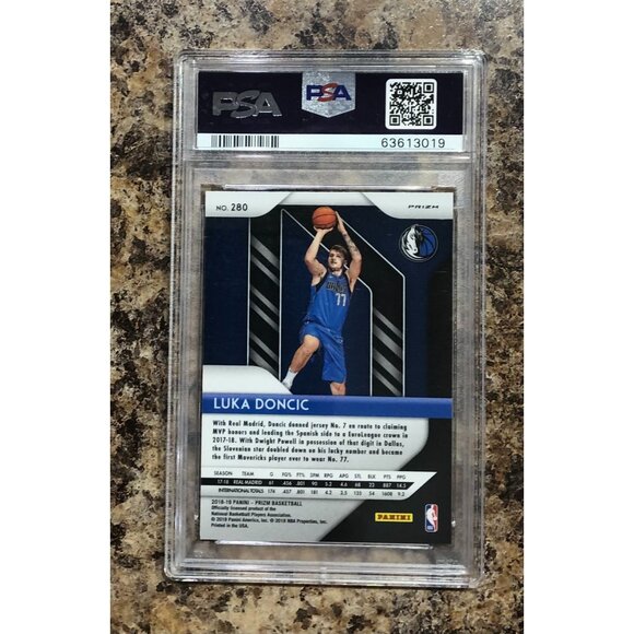 2018 Panini Prizm #280 Luka Doncic Ruby Ice Prizm Rookie RC PSA 9 MINT - Picture 2 of 4